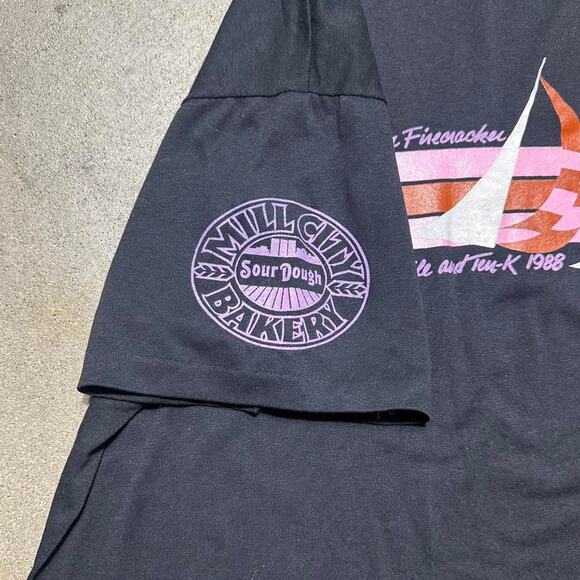 Vintage 80s Single Sailboat Tee Mens XL Black Pink Box Logo Surfer Skater Shirt - Picture 3 of 6